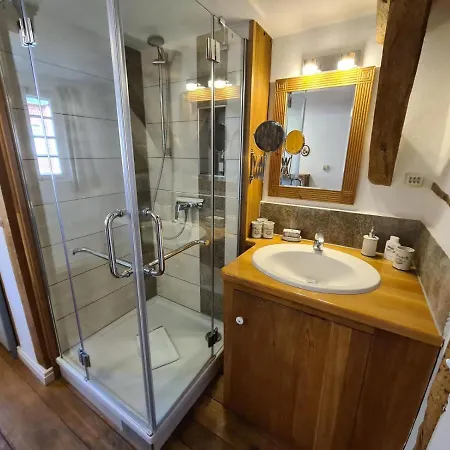 Hébergement de vacances Fachwerk Ferienhaus Am Moselstausee 6 *