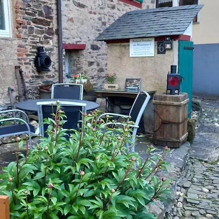 Fachwerk Ferienhaus Am Moselstausee 6 Hébergement de vacances *