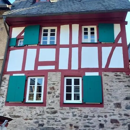 Fachwerk Ferienhaus Am Moselstausee 6 Hébergement de vacances Sankt Aldegund